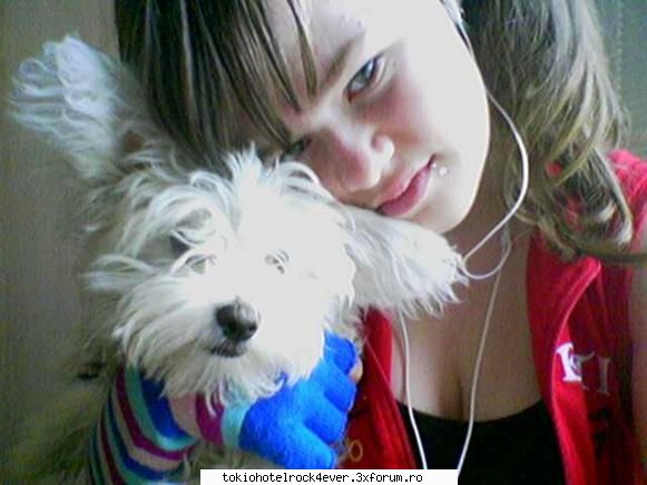 Kaulina...........adik eu:P:P - Ok deci imi place sa mananc paste cu sos de rosi - *..::Me, myself & I::..*