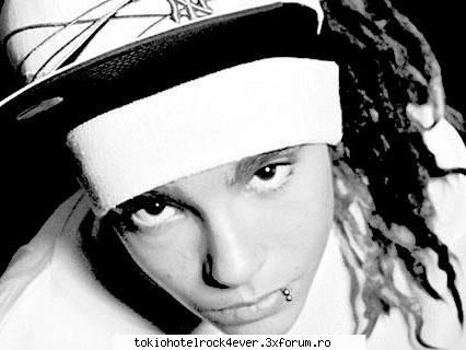 Kaulitz Home .... - sunteti tari.... doamne eu l'as lasa p tom sa - *..::Bill & Tom Kaulitz::..*