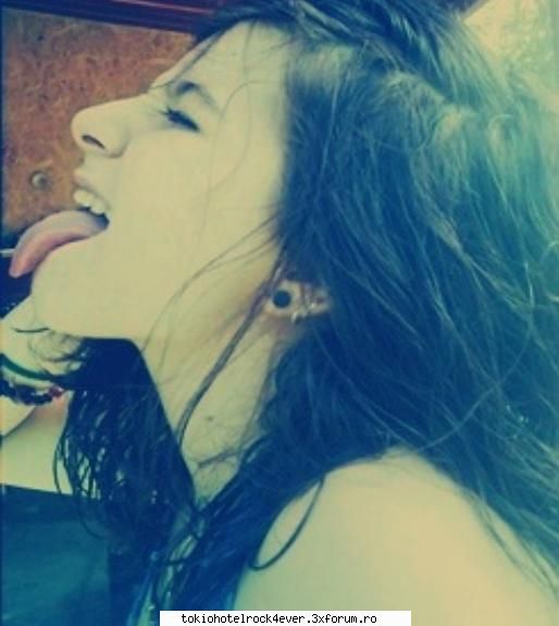 Kido. - Nu mai am poze noi, ti-am povestit faza cu - *..::Me, myself & I::..*