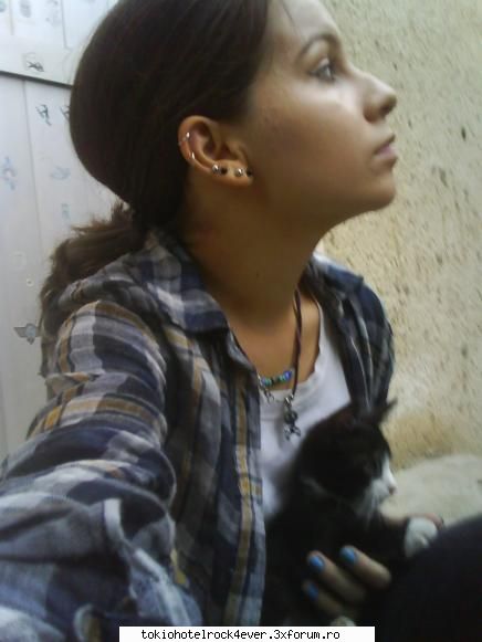 Kido. - Ce misto dau eu din cap - *..::Me, myself & I::..*