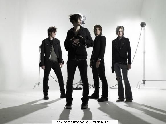 Kill Hannah - unii zic ca sunt emo important este ca suna bine - *..::Other Bands::..*