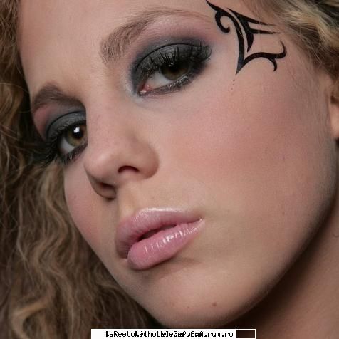 Lafee - La Fee e preferata mea dupa TH desigur - *..::Other Bands::..*