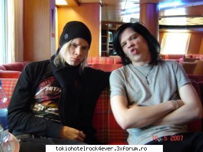 LoVeX - adik dc julian poarta tricou si theon - *..::Other Bands::..*
