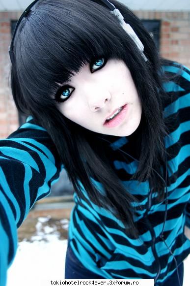 Luptand impotriva vietii - Si o poza noua cu Kagome - *..::FanFiction::..*