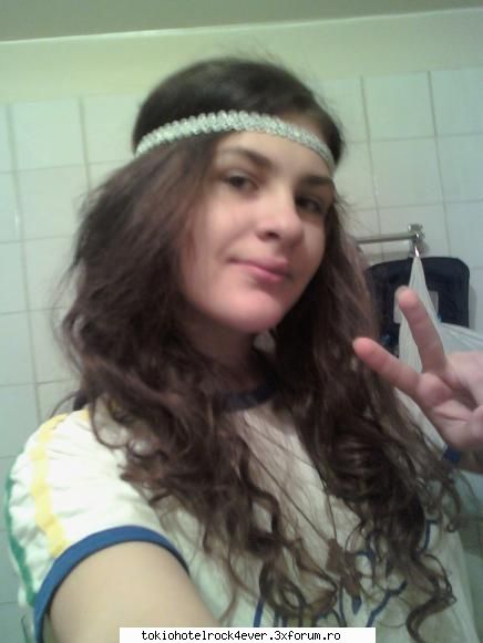 My name is ZuZu xD - Hey ma cheama Emma sh mi se spune ZuZu. Imi plac - *..::Me, myself & I::..*