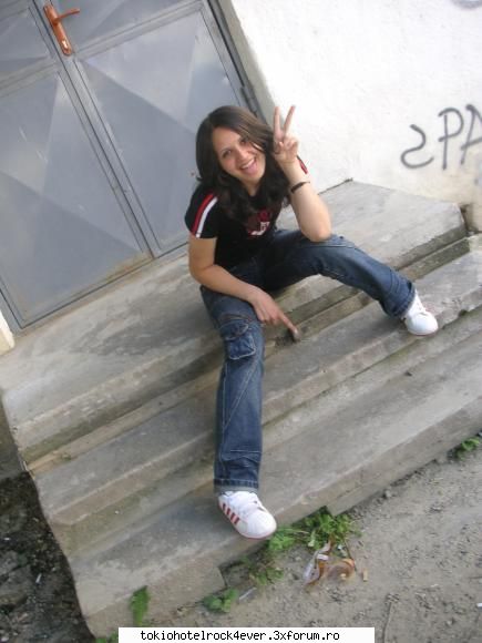 Noi fetele, cine suntem? - k..sa pun o poza cu mn,sper sa nu va speriatzi - *..::All about us::..*
