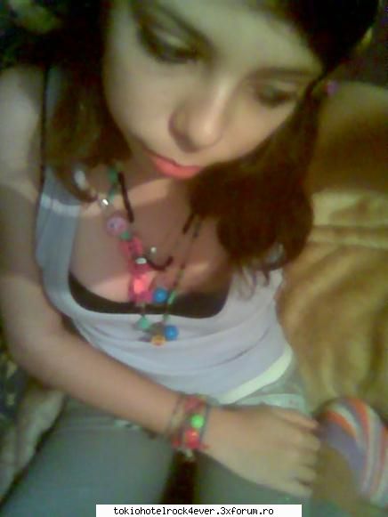 *♥Porcelein_Doll♥* - nah, multumesc frumos! si ms si pt ca imi - *..::Me, myself & I::..*