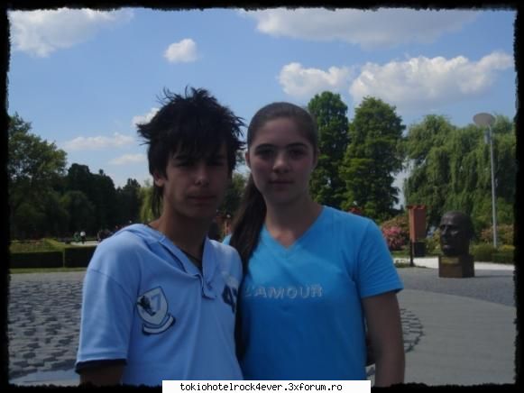 Poza cu dirigint si profesor! - Tatyann' - *..::School::..*
