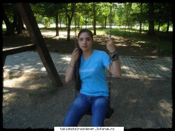 Poza cu dirigint si profesor! - si gata nu mai abg poz ca deja ametiti - *..::School::..*