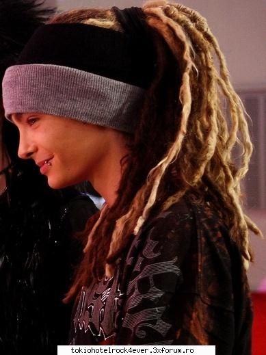 Poza preferata cu Tommy - am si eu poza pusa de shoseta dar scrie ceva pe - *..::Tom Kaulitz::..*