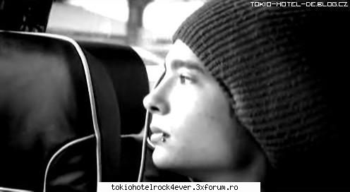 Poza preferata cu Tommy - uitati-va cat de tare e poza asta,cat de dlagut e - *..::Tom Kaulitz::..*