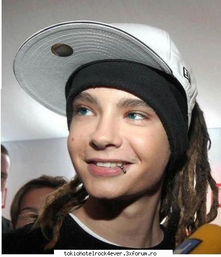 Poza preferata cu Tommy - Aici are ochi albastrii - *..::Tom Kaulitz::..*