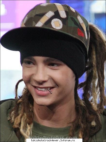 Poza preferata cu Tommy - ce fetisoara are sa mai poon sh eu imi place asta - *..::Tom Kaulitz::..*