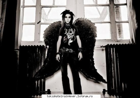 Poze cu Bill - inger negru pe dinafara si alb pe dinauntru:X - *..::Gallery::..*