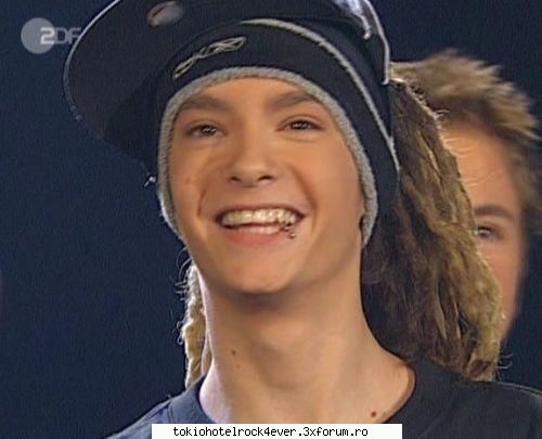 i love you tom! :nebun:  :nebun:  :nebun: poze cu tom