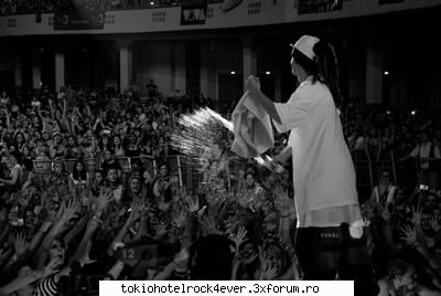 Poze cu Tom - ZUrLy-ZuZu - *..::Gallery::..*