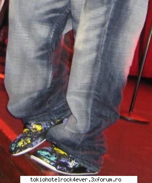 Poze cu Tom - Adidasii lui Tom - *..::Gallery::..*
