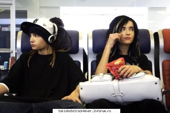 Poze cu gemenii - ahh ce ma enerveaza geanta lu bill - *..::Gallery::..*