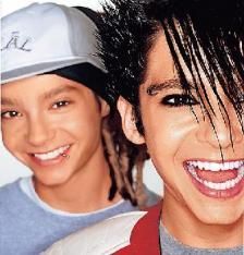 Poze cu tommy & billy... - ce zambete de copiii inocenti..sai mance guritza - *..::Bill & Tom Kaulitz::..*