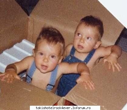 Poze cu tommy & billy... - nu-mi pot imagina c kutau in cutia aia - *..::Bill & Tom Kaulitz::..*