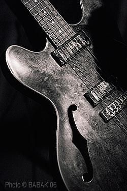 ROCK!!!! - in fine cantecele lor imi inspira puterea lor - *..::Cafenea::..*