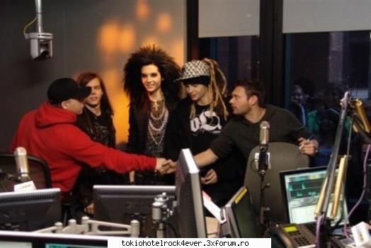 Radio Kiss FM - Vai de mine stati sa vedeti videoclipurile picati - *..::Gallery::..*