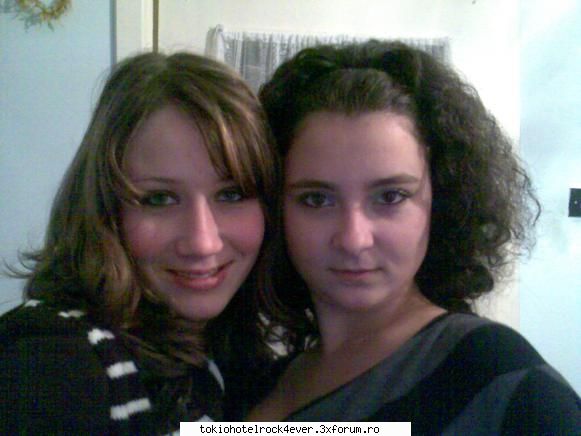 ~RobErTiNa~ - deci despre mine ce sa zic:-" ma numesc - *..::Me, myself & I::..*