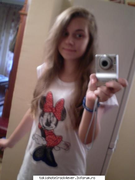 Saluuuut:D - inca o poza cu mine:D - *..::Me, myself & I::..*