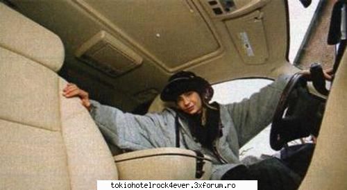 Si-a tras omu masina;) - esteh spatzioasa,Tom,stiam! esteh buna d pat! - *..::Tom Kaulitz::..*