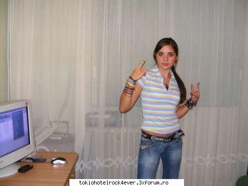 Tatyana !!! - in poza aia mazgaliturile alea strik tot da - *..::Me, myself & I::..*