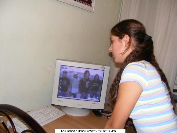 Tatyana !!! - da am skimbat desktopu' muream d posa aia - *..::Me, myself & I::..*