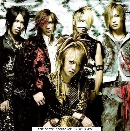 The Gazette - pai sunt o formatie japoneza,care canta foarte - *..::Other Bands::..*