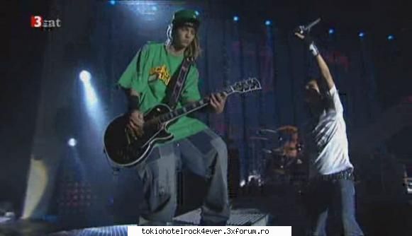 Tokio Hotel LIVE in Oberhausen ( ) - si Tom s rupea p acolo! - *..::Other Clips::..*