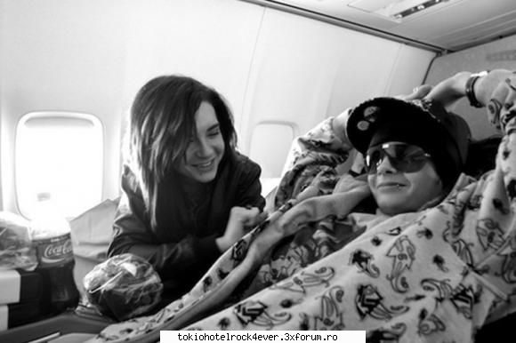 Tokio Hotel TV Episode - vad k am ramas sngura p forum stau j ma bantui d - *..::Archive::..*