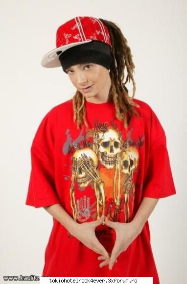 Tom vorbeste in engleza :X - tom are o voce misto in orice limba ar vorbi - *..::Tom Kaulitz::..*