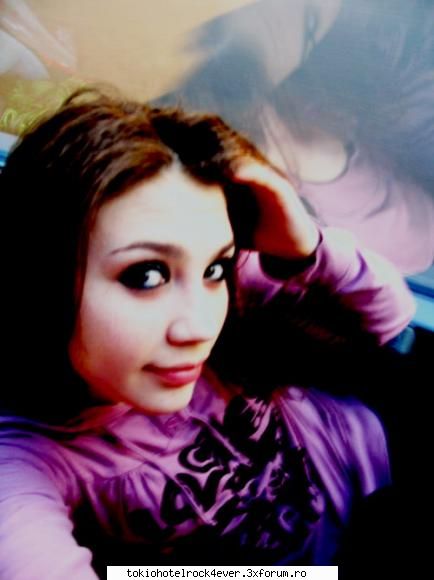 VAleu Denisse pericol publik =)))) LOL ferea - pff poze cu mine uite aici inca una - *..::Me, myself & I::..*