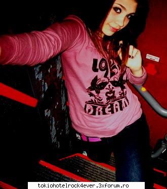 VAleu Denisse pericol publik =)))) LOL ferea - X ja wir sind :D inca o puoza :D - *..::Me, myself & I::..*