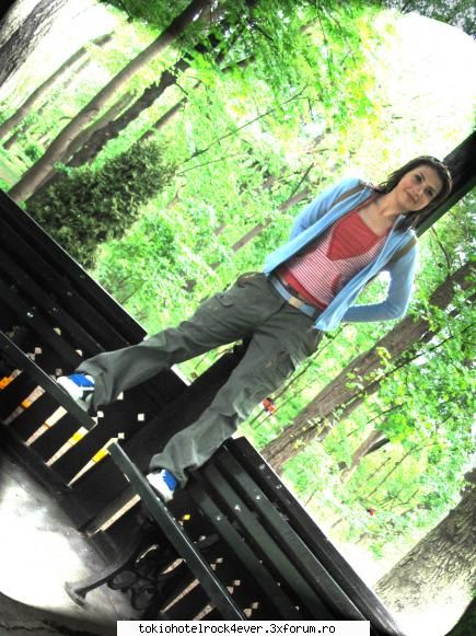 VAleu Denisse pericol publik =)))) LOL ferea - astaaas eu mai anu trecut - *..::Me, myself & I::..*