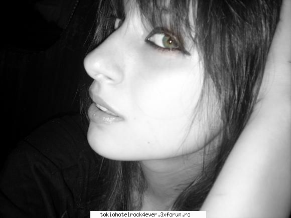 Whit3Ang3l - iui..da cate sa mai pun:-s ok..mai pon cateva cu - *..::Me, myself & I::..*