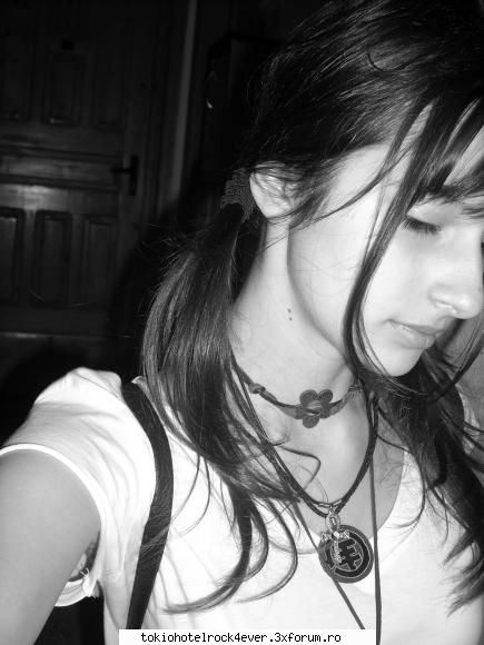 Whit3Ang3l - j mai altadata..k am pus destule a da chestia aia - *..::Me, myself & I::..*