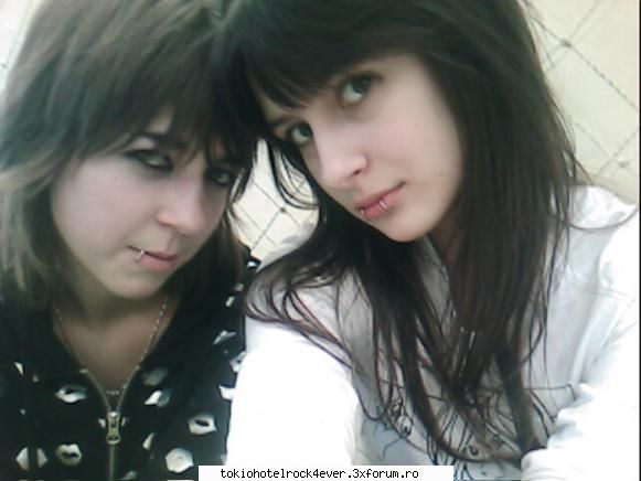 Whit3Ang3l - Privitzi doar cat de iemo este cu bucati de metal - *..::Me, myself & I::..*