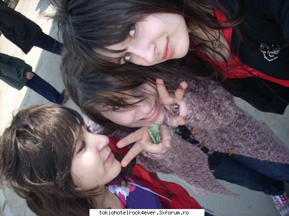 Whit3Ang3l - Eram cu Mihaelul si cu Alexandrul injurand - *..::Me, myself & I::..*