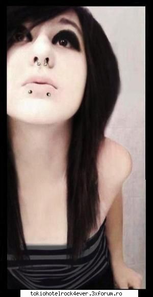 ZizA [Smoke Art] - si asta e facuta chiar ieri:-@ da da piercinguri - *..::Me, myself & I::..*