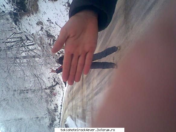 Zo cei Merri - a oprit chiftelul masina..sa faca el poza..si a - *..::Me, myself & I::..*