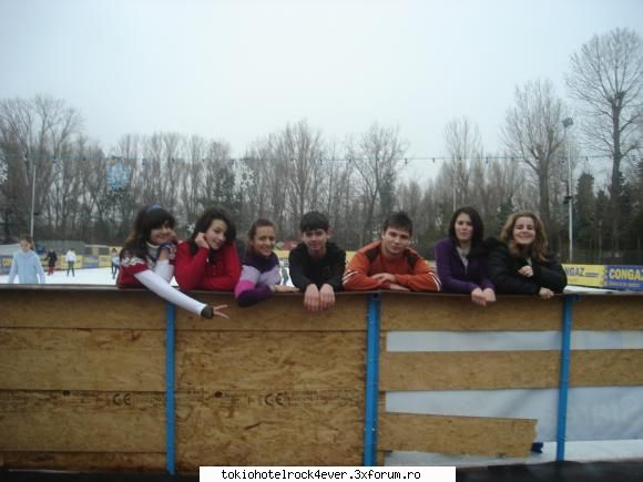 Zo cei Merri - in grup de mai multzi - *..::Me, myself & I::..*