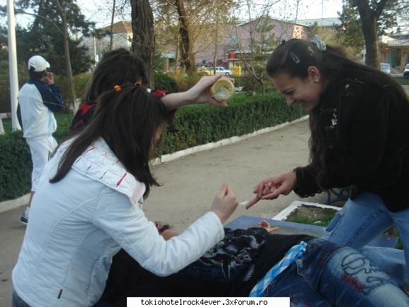 Zo cei Merri - a uitat de poza asta aici erau in parc.,. simonul - *..::Me, myself & I::..*
