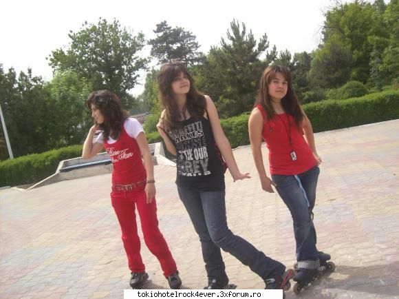 Zo cei Merri - bine dacaaa dar..vaii si zo le are cu rolele+ ca - *..::Me, myself & I::..*