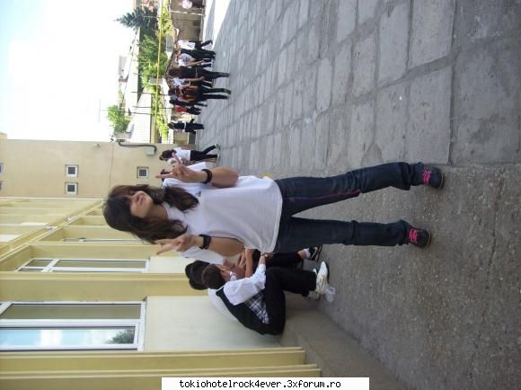 Zo cei Merri - priviti ce multa lume in pauzaa ce ii plac pozele - *..::Me, myself & I::..*