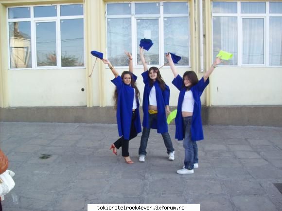 Zo cei Merri - aici este cu cele 3 si roxanul cu care s;a - *..::Me, myself & I::..*
