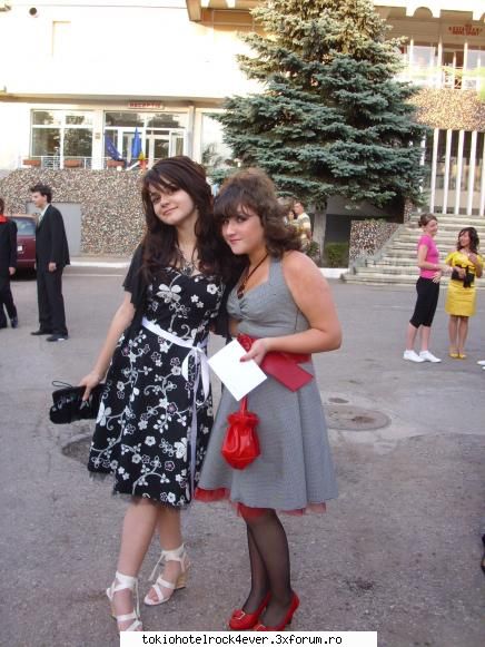 Zo cei Merri - cu elizul cel care avea freza in forma de case de - *..::Me, myself & I::..*